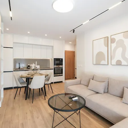 Matisse No25 Luxury 2 Bedrooms With Parking * Tirana