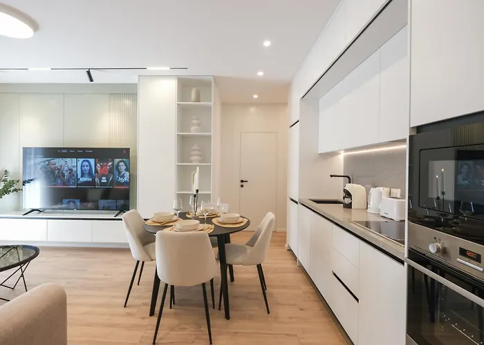 Matisse No25 Luxury 2 Bedrooms With Parking Apartament Tirana
