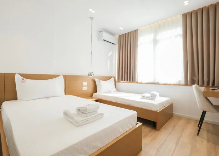 Matisse No25 Luxury 2 Bedrooms With Parking Tirana