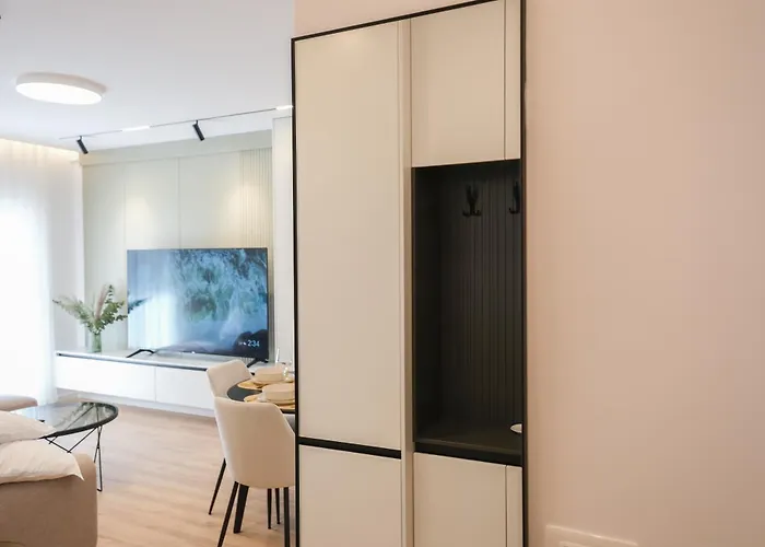 Matisse No25 Luxury 2 Bedrooms With Parking Tirana
