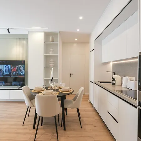 Matisse No25 Luxury 2 Bedrooms With Parking Apartmán Tirana