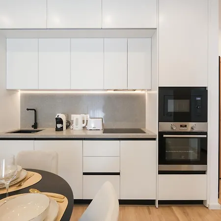 Apartmán Matisse No25 Luxury 2 Bedrooms With Parking Tirana